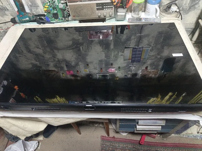 Televizor Samsung 43 original smart 4 K 1