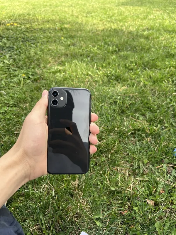 iPhone 11 128 ГБ RM/A 6 iPhone 11 128 ГБ RM/A 6