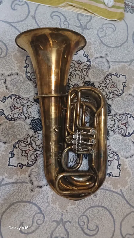 Muzikalniy asbob.