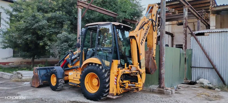 Hyundai h930s ekskovatorpogurchik sotiladi