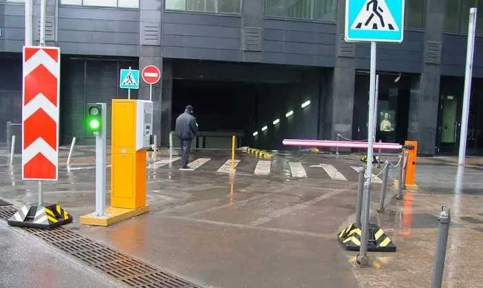 Pullik avtoturargoh har qanday miqdordagi mashinalar — фото 1
