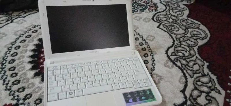 Недорогой ноутбук Samsung 3