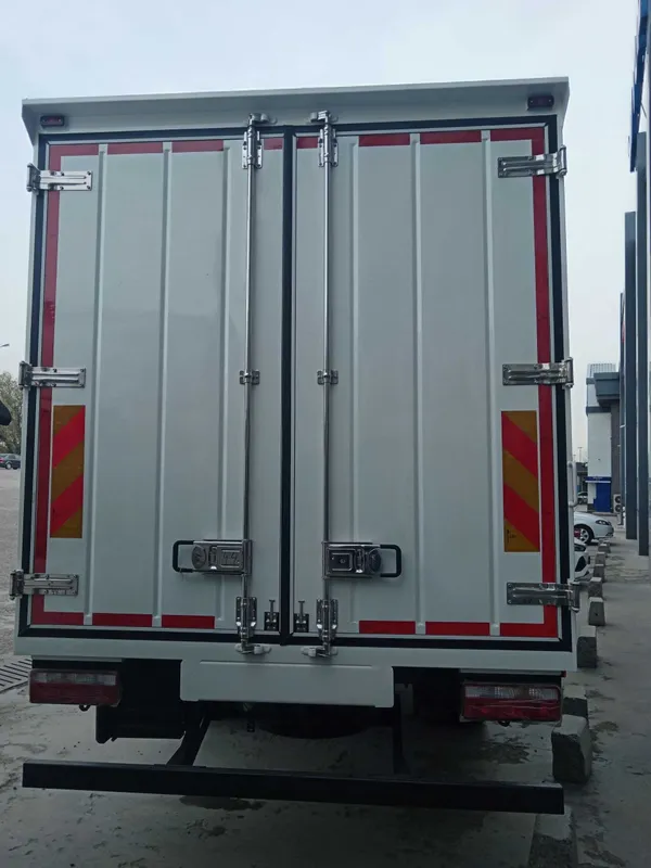 Автофургон цельнометаллический Faw Tiger V (27,5 кум м3), VUM1110 — фото 3