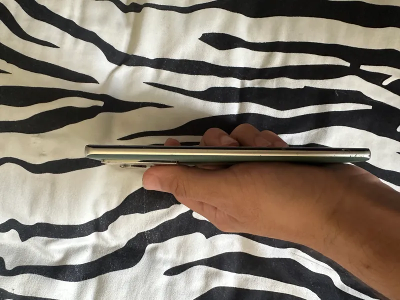 Infinix note 40 S — фото 1