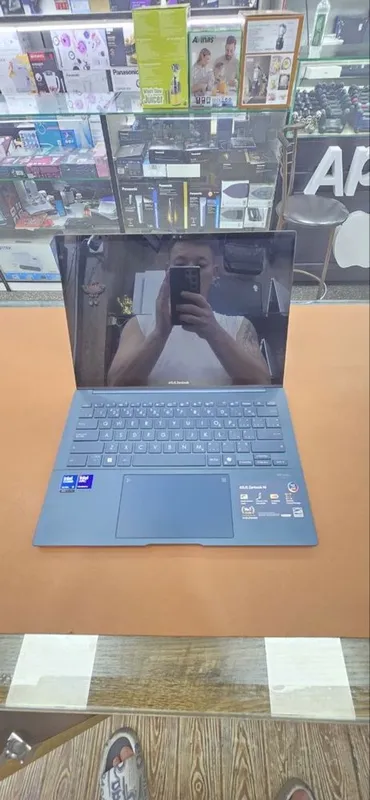 Asus Zenbook 14 2