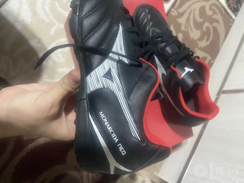 Mizuno Сороконожки. 3 Mizuno Сороконожки. 3