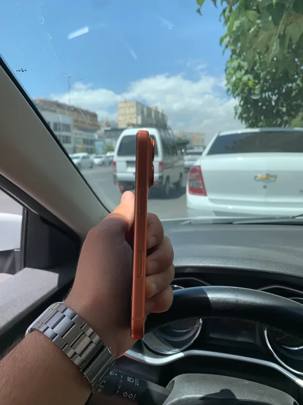 iPhone 17 pro orange 2