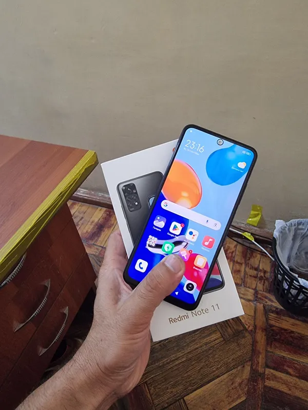 Redmi note 11 8/128gb ideal ochilmagan usta kurmagan aybi yuq tozza — фото 1