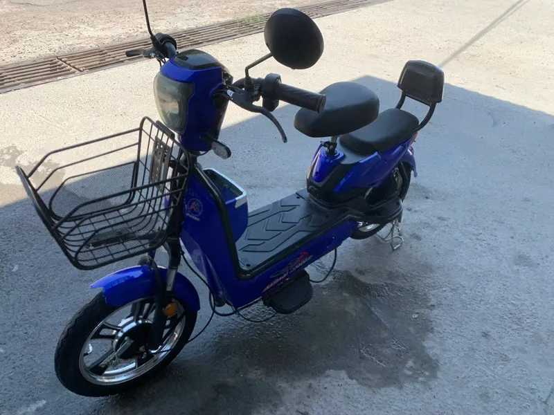 Skuter armada motrs 1