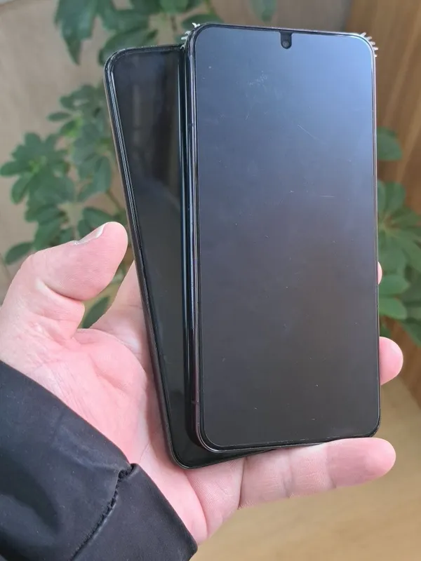 Samsung S22 память 8/256GB 2 Samsung S22 память 8/256GB 2