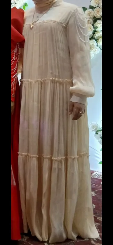 Ayollar kiyimi,bir marta kiyilgan