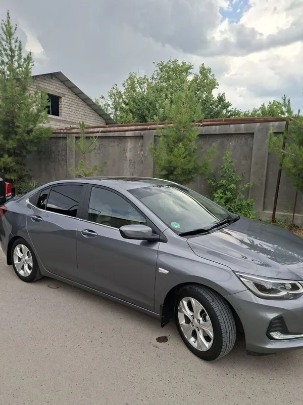 Продается Onix Premier + 2