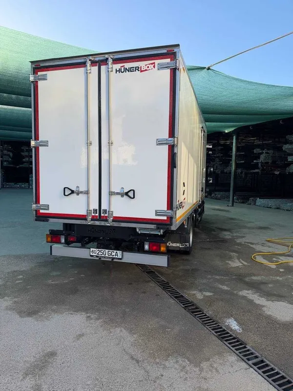 Isuzu 5.9 metr Pochti Yangi Kam Haydalgan Ideal xoxlaydiganlar uchun 2