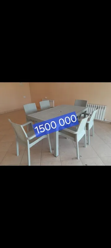 Stol stullar kelishilgan narxda sotiladi 1 Stol stullar kelishilgan narxda sotiladi 1