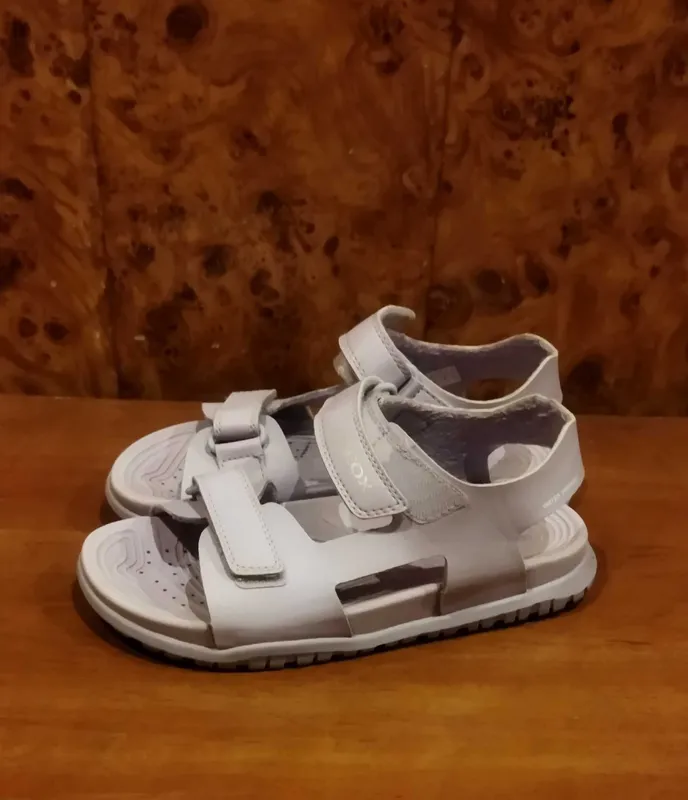 сандалии GEOX J sandal fusbetto 36 раз.