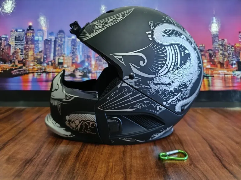 Лыжный шлем от Английского бренда RUROC 1