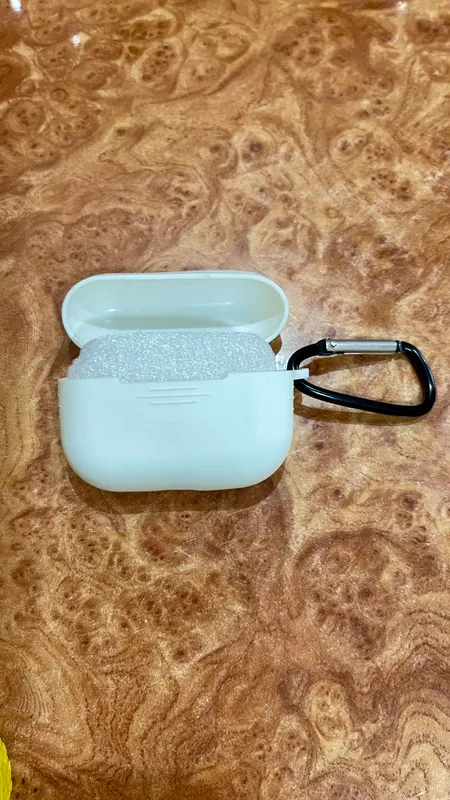 Чехлы для наушников AirPods Pro 2 2