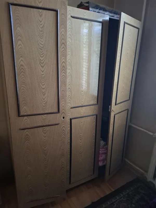 Продаётся. Шкаф. Для. Спальный Продаётся. Шкаф. Для. Спальный