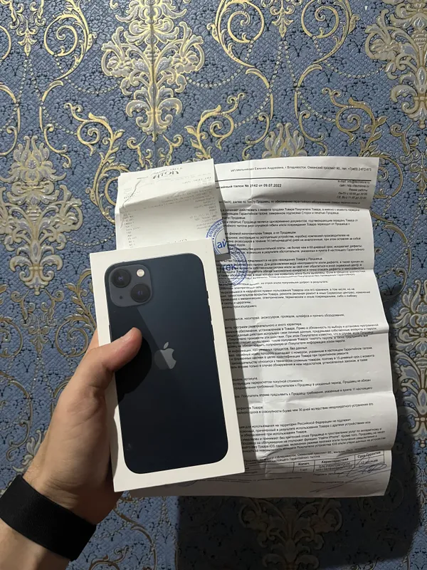 iPhone 13 • 128GB • Dark Blue 5