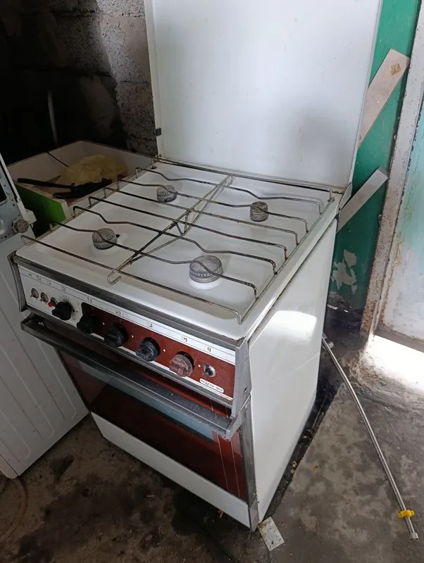 Продам газовые плита 2 Продам газовые плита 2