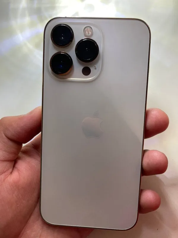 Iphone 13 pro gold