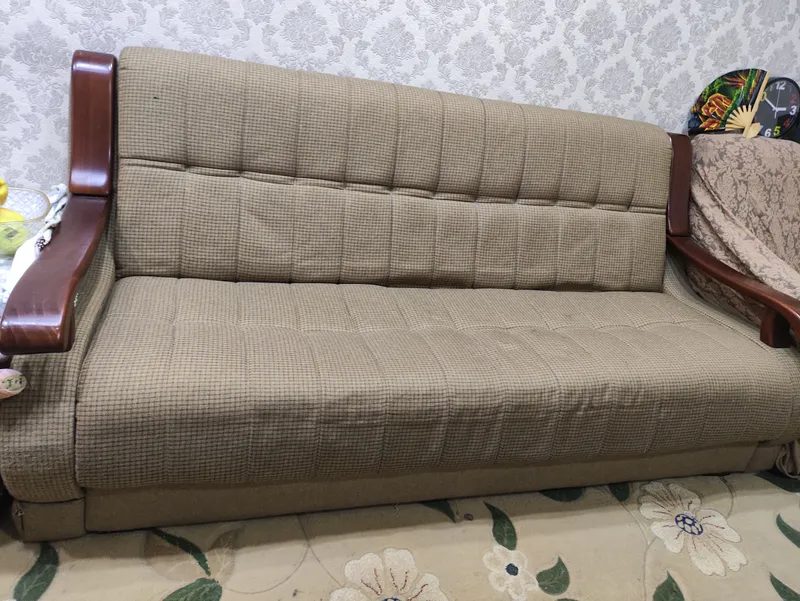 продается Диван и 2 Кресла