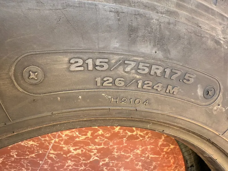 BRIDGESTONE Isuzu 215,75,17,5 2 BRIDGESTONE Isuzu 215,75,17,5 2