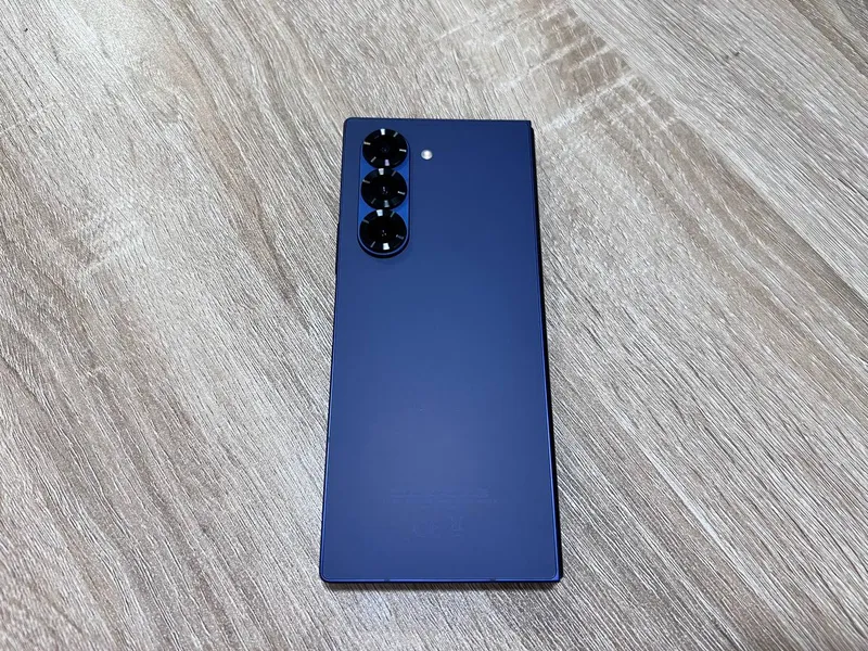 Samsung Galaxy Z Fold 6 256GB blue 1