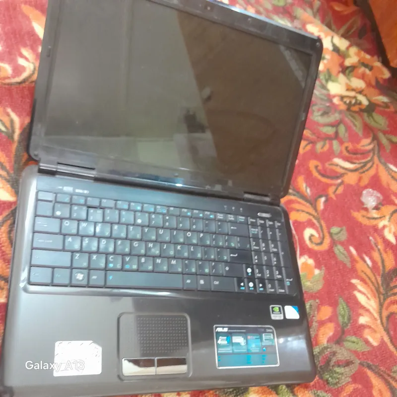 ASUS.                             V.