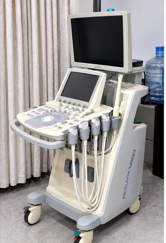 Samsung Medison Accuvix V20 UZI apparati — to‘liq komplekt 4 Samsung Medison Accuvix V20 UZI apparati — to‘liq komplekt 4