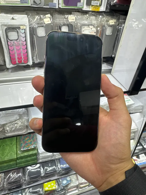 IPhone 15 pro titanium 2