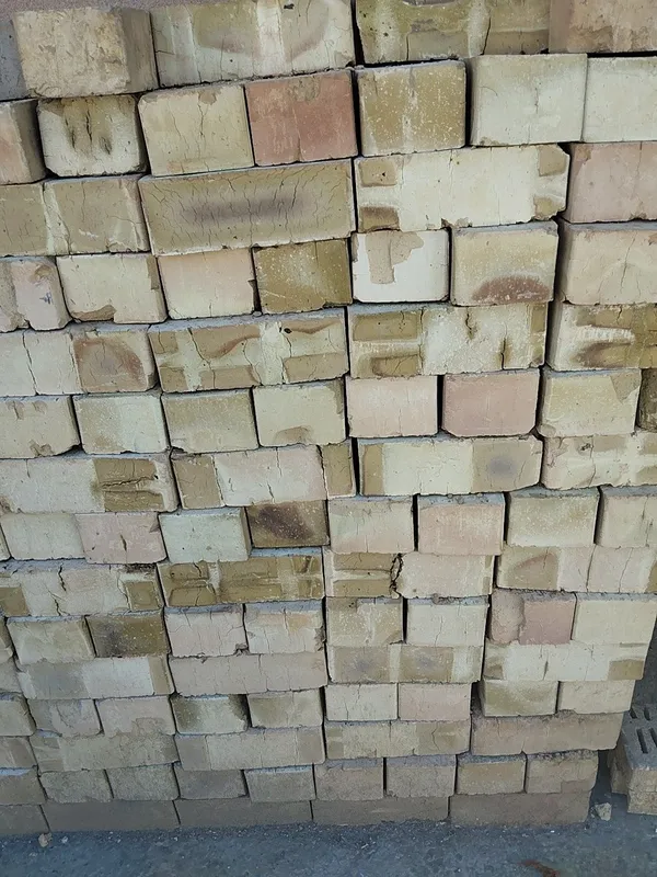 Кирпич Гишт пишган 2