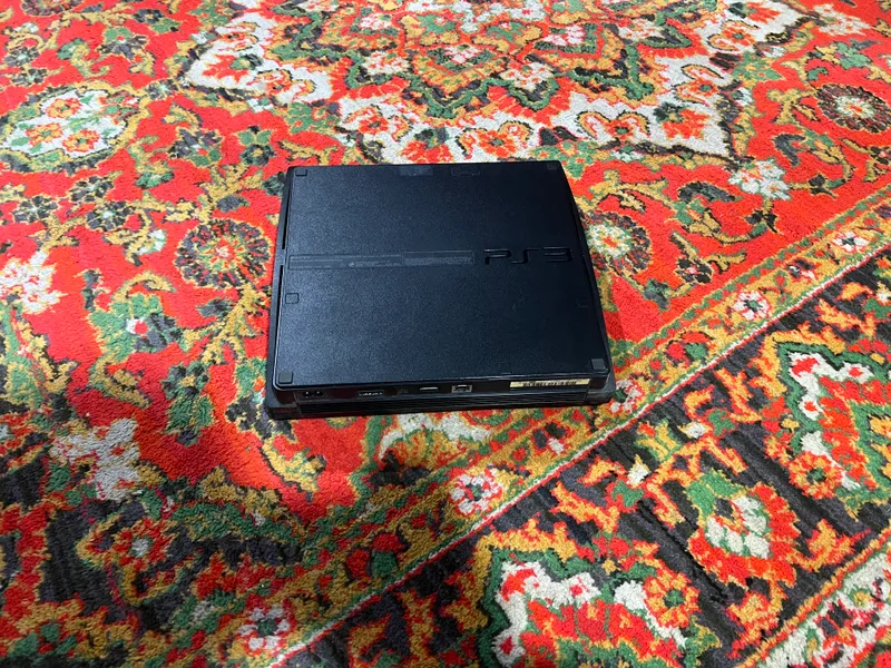 PlayStation 3 slim — фото 2