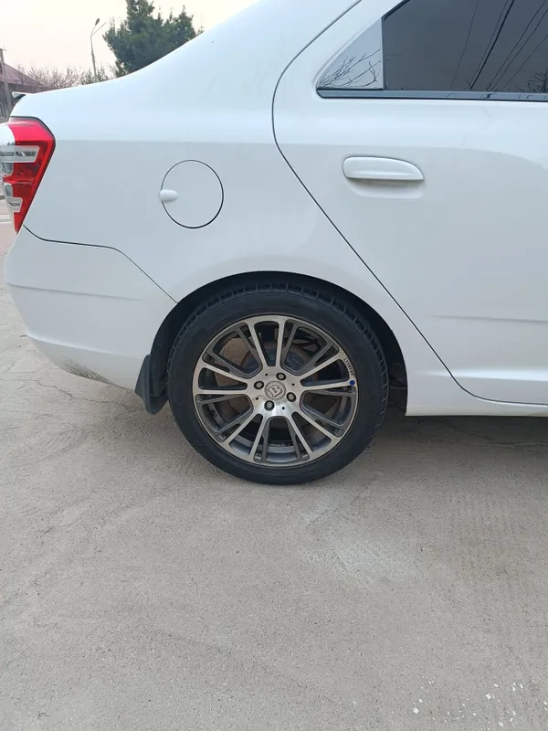 Vossen Diska Balon Brabus Stil 215 50 R17 Holati yaxshi — фото 3