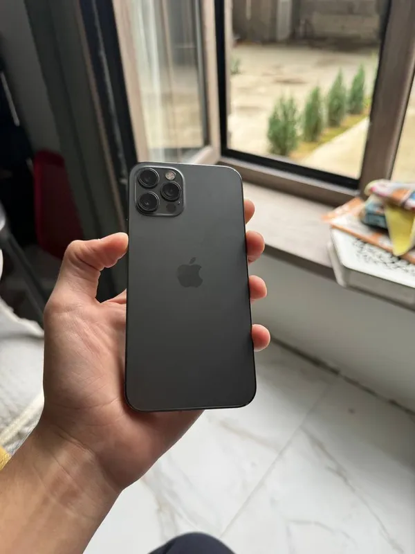 IPhone 12 Pro Dual — фото 2