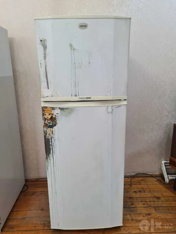 Продаю холодильник Самсунг 2 камерный 1 Продаю холодильник Самсунг 2 камерный 1