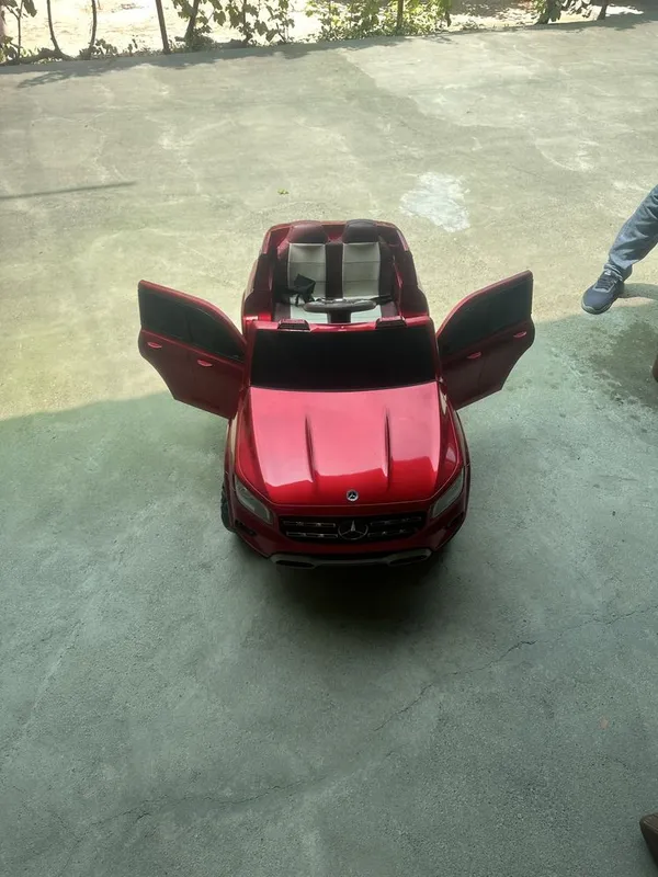 Pultli moshina mersedes benz 6 Pultli moshina mersedes benz 6