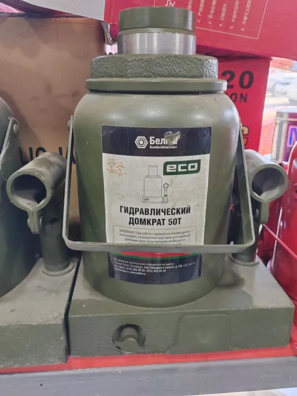 Домкрат для грузовой техники