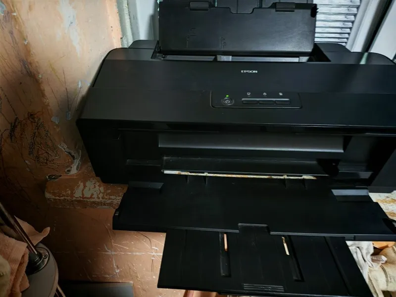 Printer sotiladi epson L1800 3 Printer sotiladi epson L1800 3