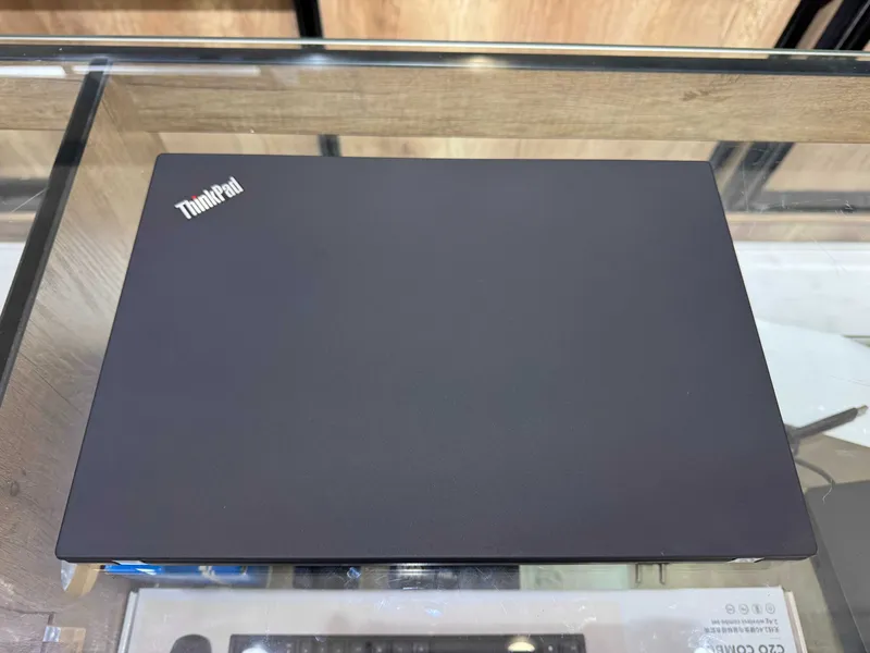 Lenovo ThinkPad T14 Intel Core i5-10310U, 16 GB tezkor xotira, 256 GB SSD 3 Lenovo ThinkPad T14 Intel Core i5-10310U, 16 GB tezkor xotira, 256 GB SSD 3