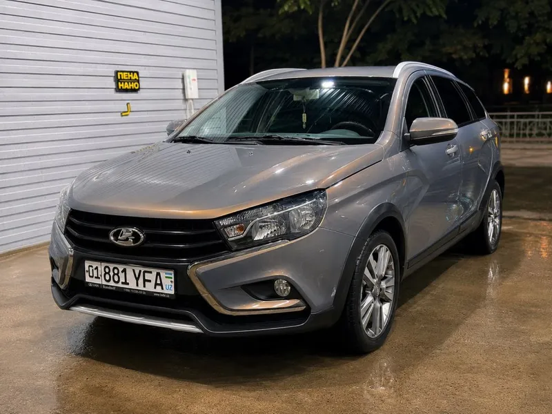 LADA VESTA sw cross 1,8 1 LADA VESTA sw cross 1,8 1