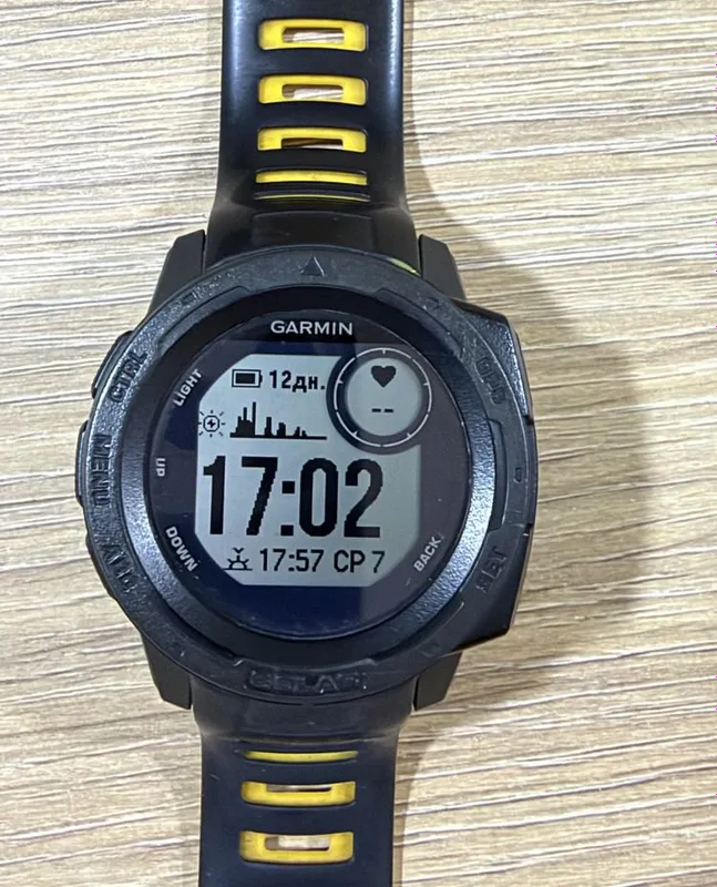 Продам часы Garmin Instinct Solar 1 Продам часы Garmin Instinct Solar 1