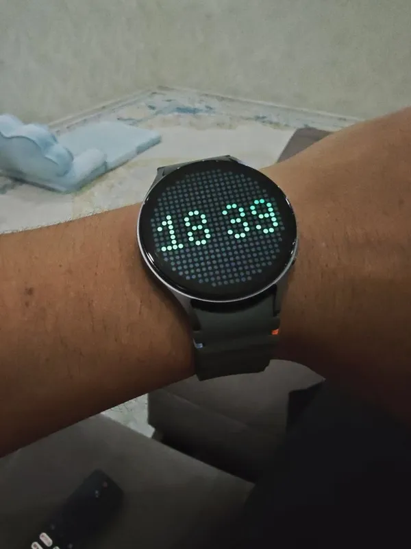 Galaxy watch 7 44mm в отличном состоянии ну как новые