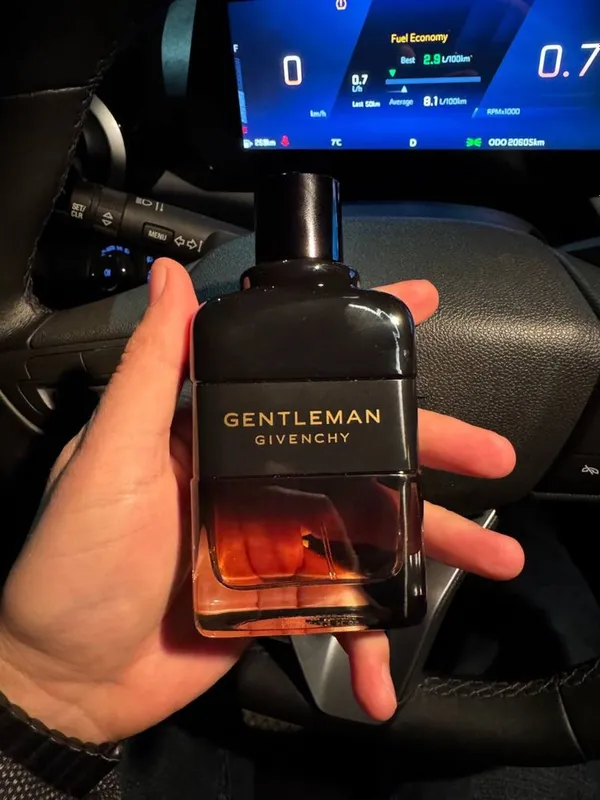 Givenchy Gentleman Eau De Parfum Reserve 1 Givenchy Gentleman Eau De Parfum Reserve 1
