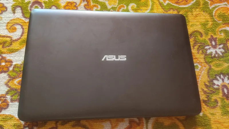 Vivobook 15_ASUS Laptop X540UAR. 3 Vivobook 15_ASUS Laptop X540UAR. 3