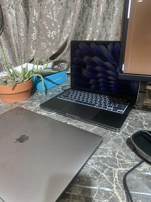 Macbook pro M4 16/1TB 14 dyum
