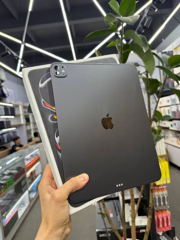 Ipad pro M 5 13 inch 1