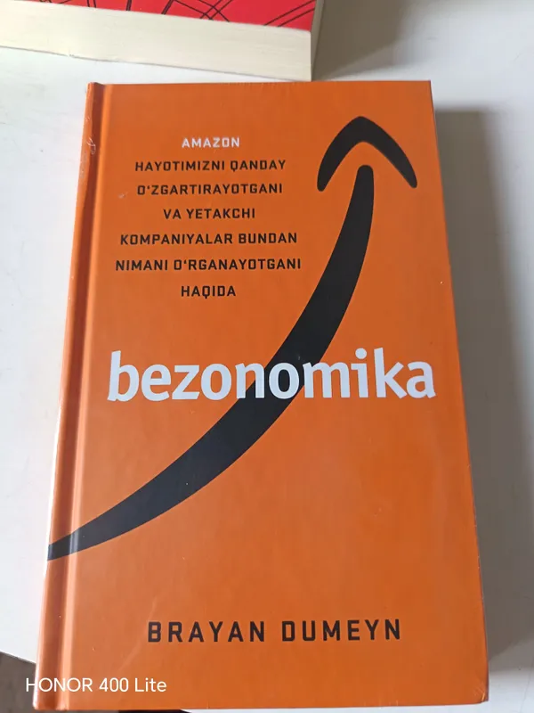 Brayan Dumeyn, Bezonomika kitobi