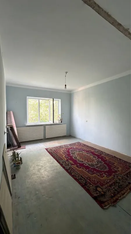 sotiladi 3 xonali