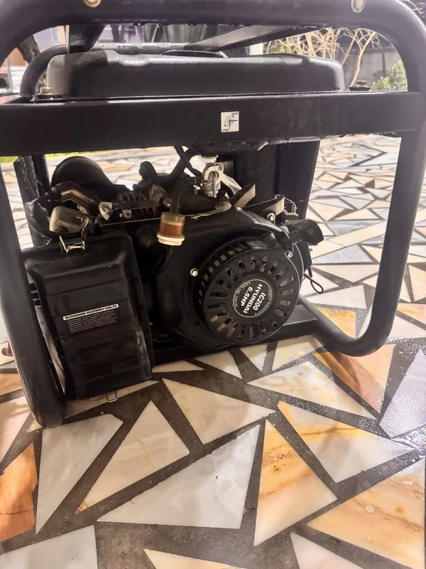 Genirator HYUNDAI Dvijok Движок Гениратор 4 Genirator HYUNDAI Dvijok Движок Гениратор 4